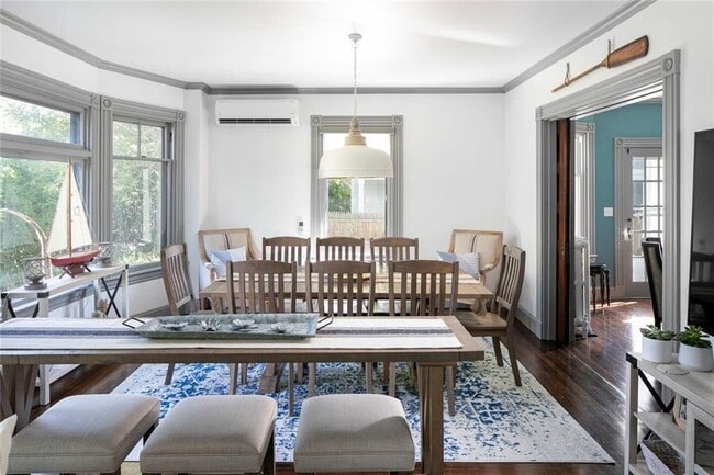 Building Photo - 169 Ruggles Ave