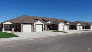 Building Photo - Iron Horse subdivision