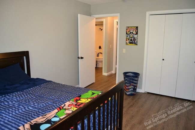 Building Photo - Lake DeSoto Area | Home |Unfurnished