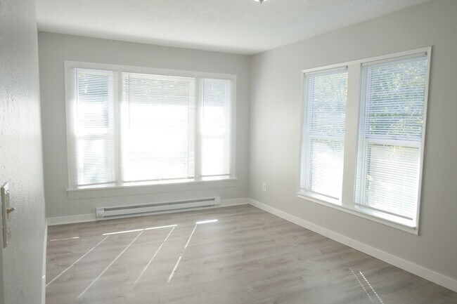 Primary Photo - 1756 Franklin Ave