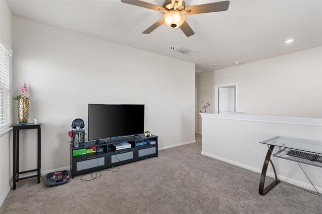 Building Photo - 113 Yellow Thistle Cv