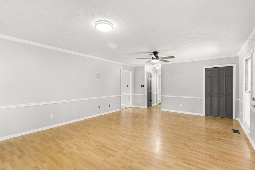 Building Photo - 7666 Wilkins Dr