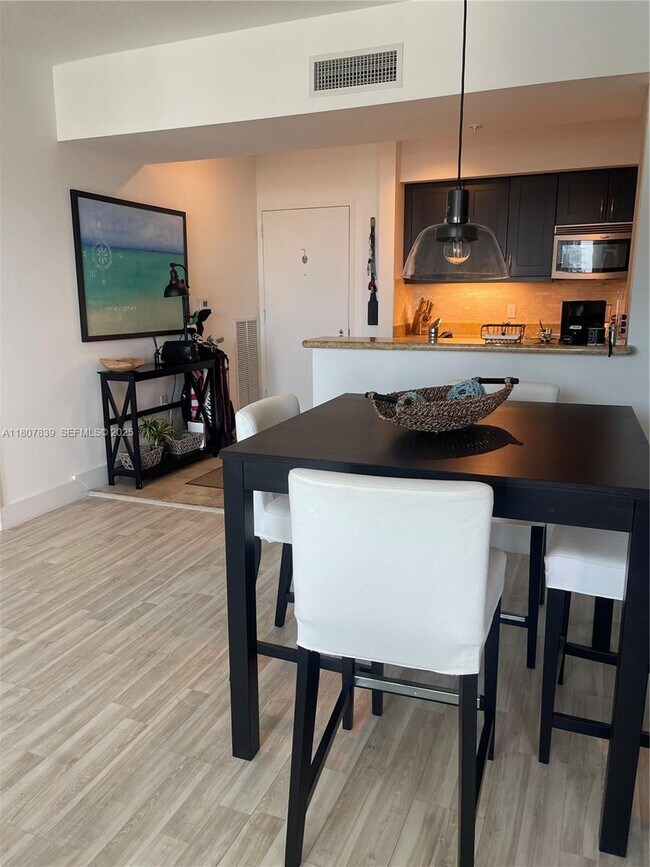 Building Photo - 1755 E Hallandale Beach Blvd