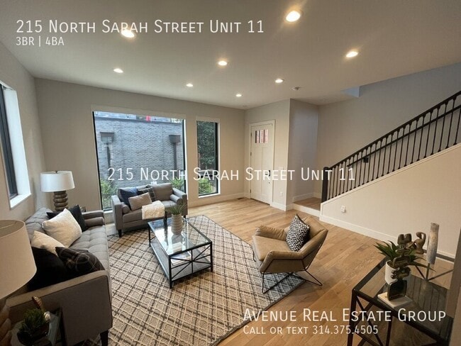 Building Photo - 215 N Sarah St