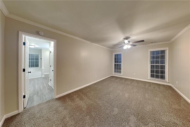 Building Photo - 3002 Mulberry St