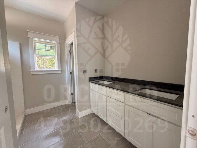 Building Photo - 25 Sorbie Dr