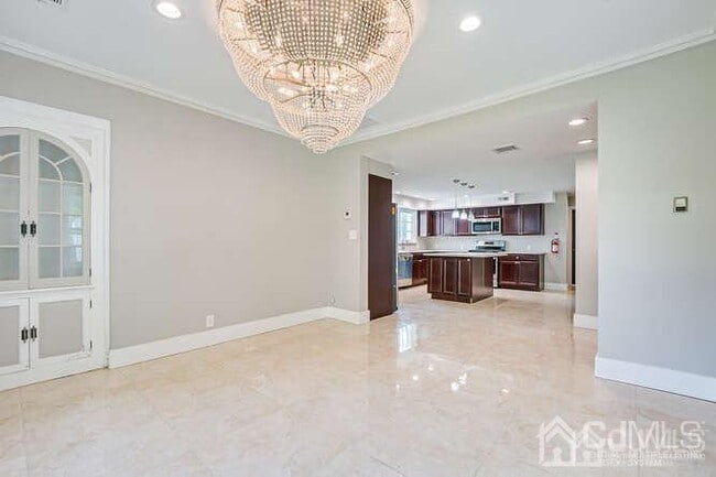 Building Photo - 55 Devon Rd