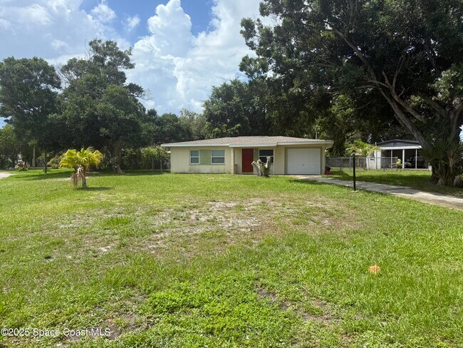 Building Photo - 325 Patrick Cir