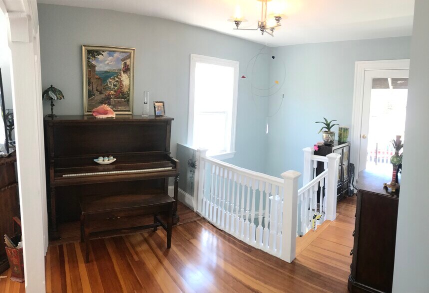 Building Photo - 87 Union St