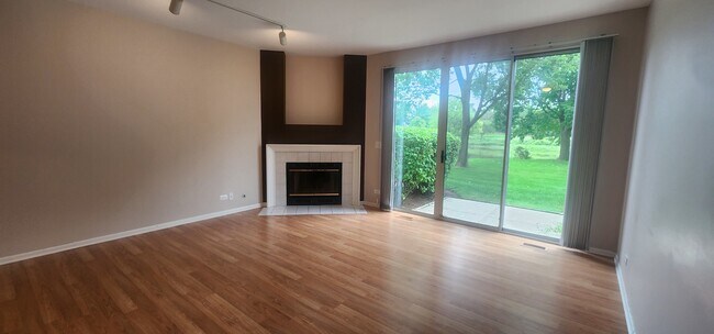 Building Photo - 621 Woodhaven Dr