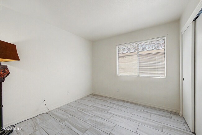 Building Photo - 8563 W Mission Ln