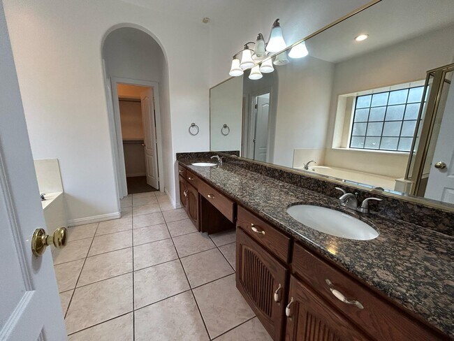 Building Photo - 3400 Santa Teresa