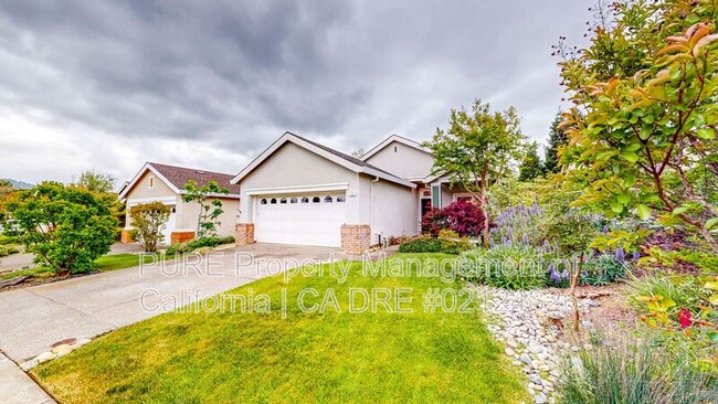 Building Photo - 121 Porterfield Creek Dr