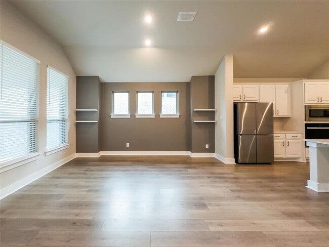 Building Photo - 337 Alicante Ln