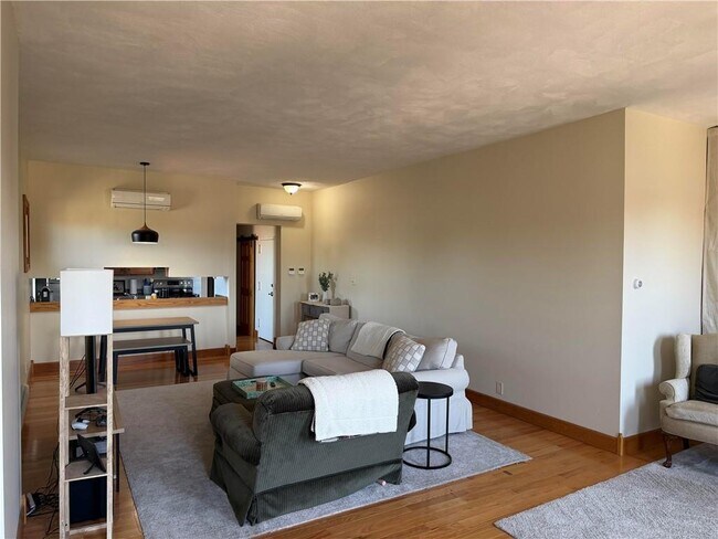 Building Photo - 287 Gregory St