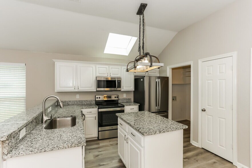 Building Photo - 1521 Creekstone Ct