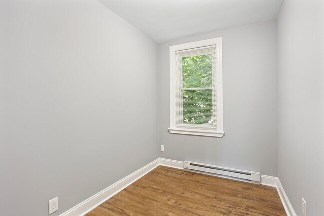 Building Photo - 5211 Litchfield St