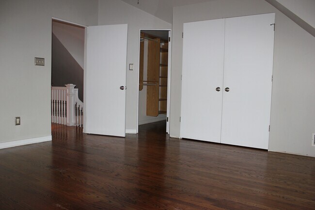 Building Photo - 5309 Ellsworth Ave