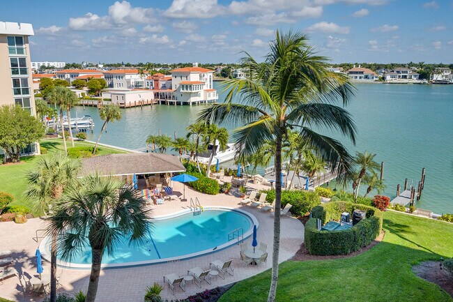 Building Photo - 3500 Gulf Shore Blvd N