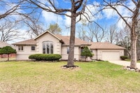 Building Photo - 271 Loganberry Rd