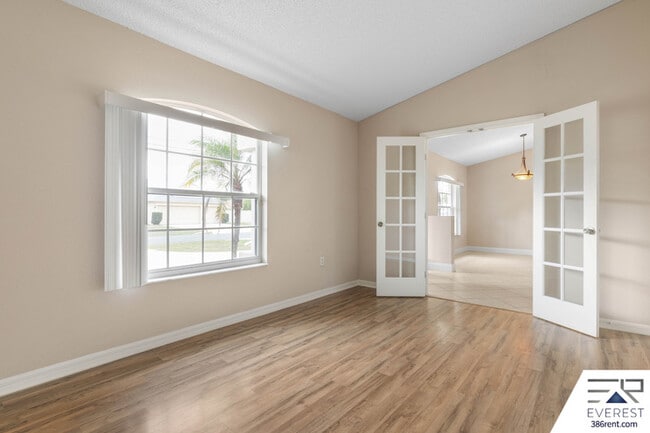 Building Photo - 59 Riverina Dr