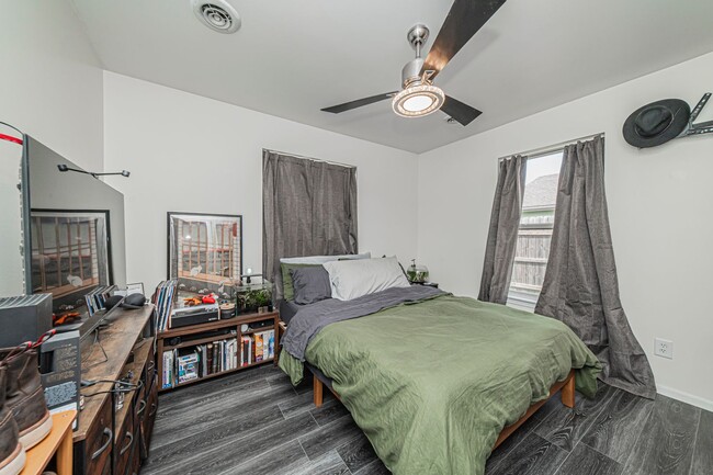 Building Photo - Please View 3D Virtual Walk-Through Before Scheduling a Showing
