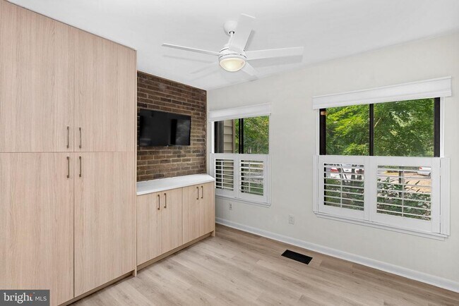 Building Photo - 11545 Hearthstone Ct