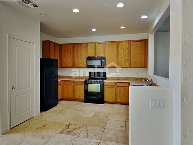 Building Photo - 17664 N 185th Ln