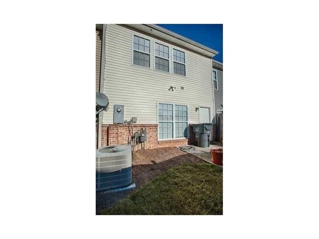Building Photo - 3816 Dandridge Way NW
