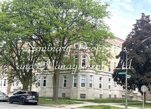 Building Photo - 4502-04 N Paulina