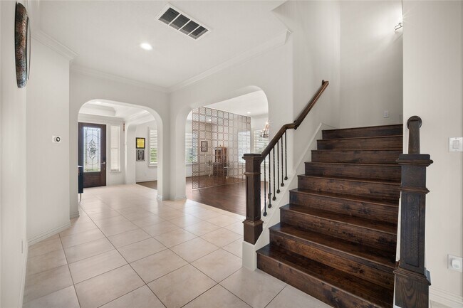 Building Photo - 2422 Camden Creek Ln