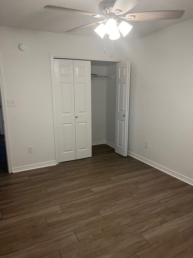 Building Photo - 1802 Tsuga Way