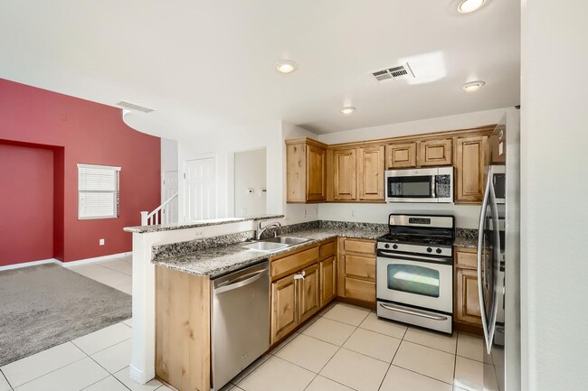 Building Photo - 2 Story with Vaulted Ceiling and All Kitchen Appliances
