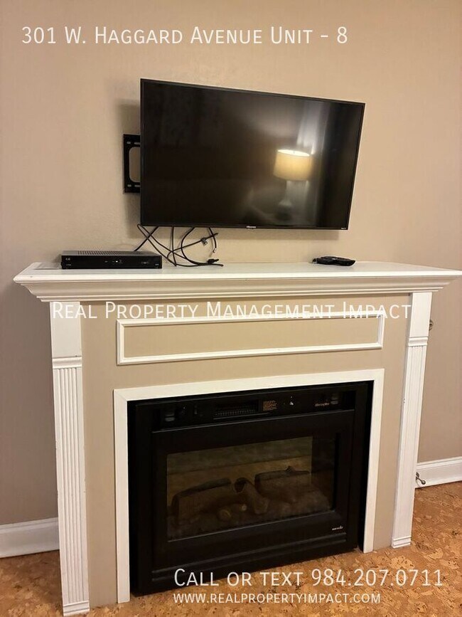 Building Photo - 301 W Haggard Ave