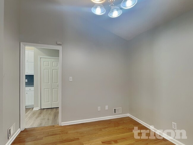 Building Photo - 118 Valleydale Dr