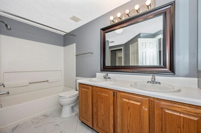 Building Photo - Affordable Condo in Frederick, MD