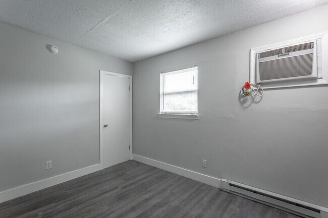 Building Photo - 4409 Delashmitt Rd