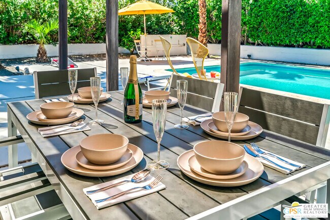 Building Photo - 400 E Glen Cir S