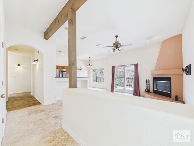 Building Photo - Freshly Upgraded Single Family Home Availa...