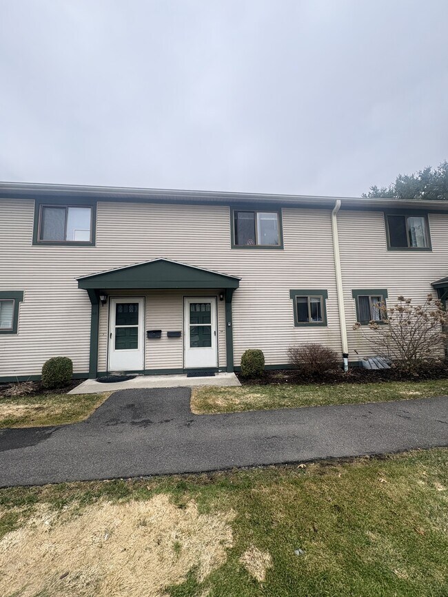 Building Photo - 51 The Brook