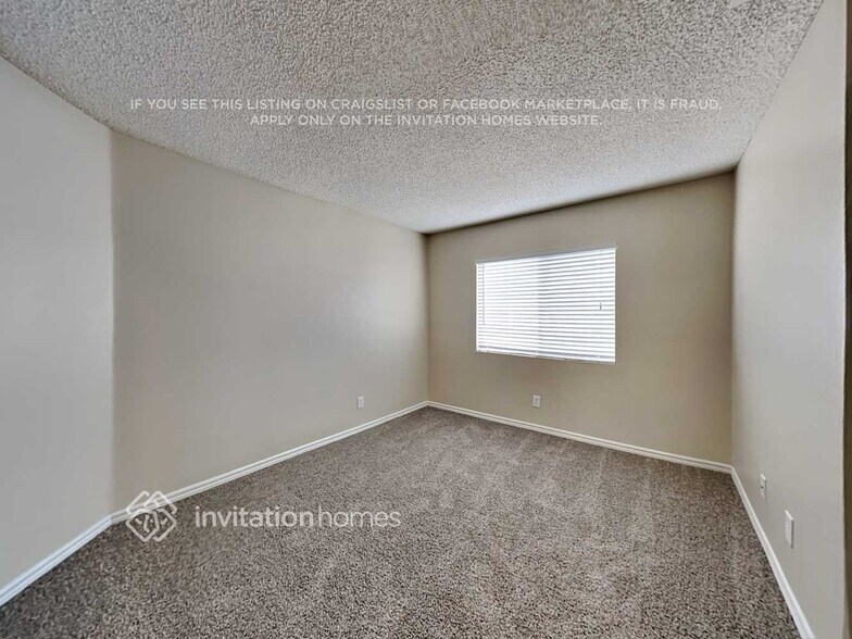 Building Photo - 25530 Black Walnut St