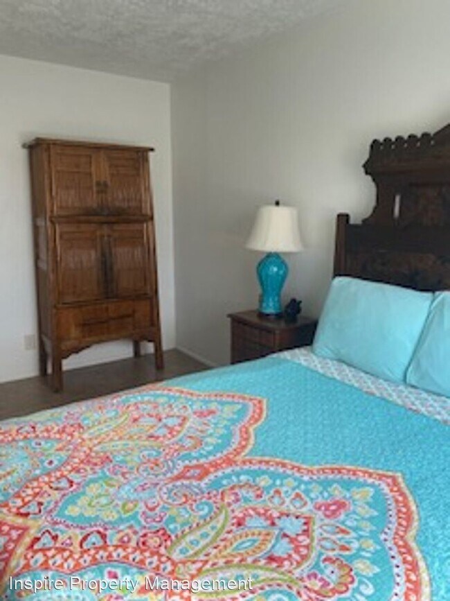 Building Photo - 2 br, 1 bath House - 62812 Lind Lane