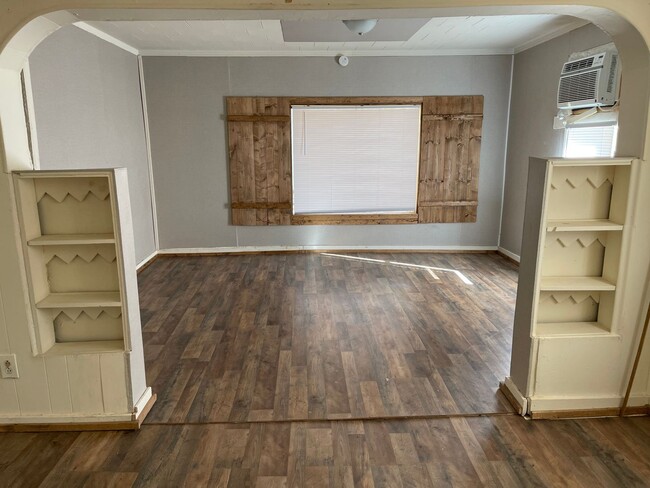 Building Photo - 601Fawn