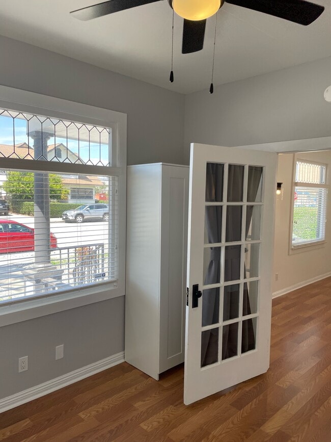 Building Photo - 1110 W 164th St