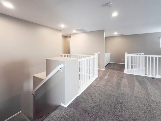 Building Photo - AVAILABLE NOW! 5 Bedroom, Cut-DeSac Home for Rent in a Beautiful, Murrieta Community!