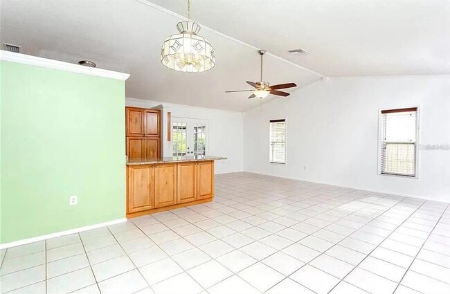 Building Photo - 244 Myrtle Ct