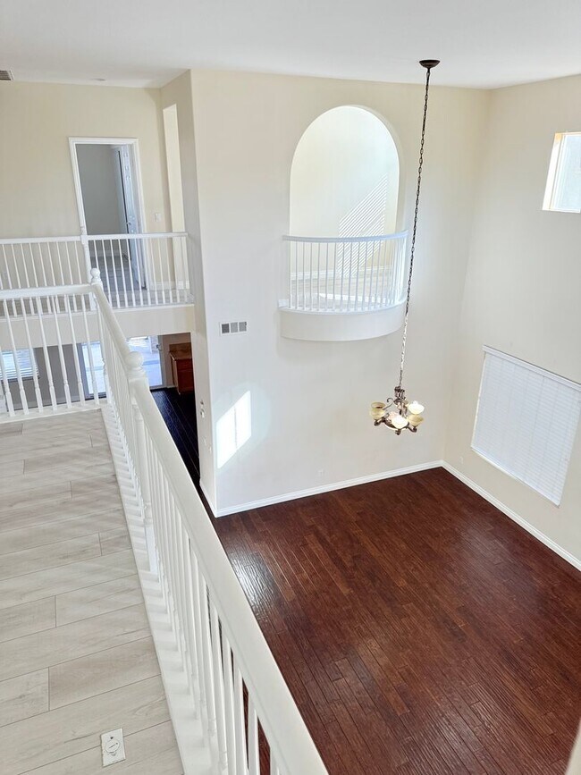 Building Photo - Executive 4 Bedroom Home for Rent