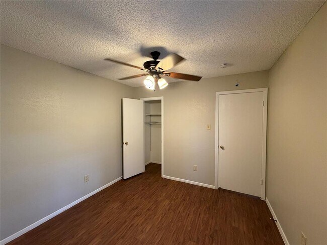 Building Photo - 12102 Arrowwood Dr