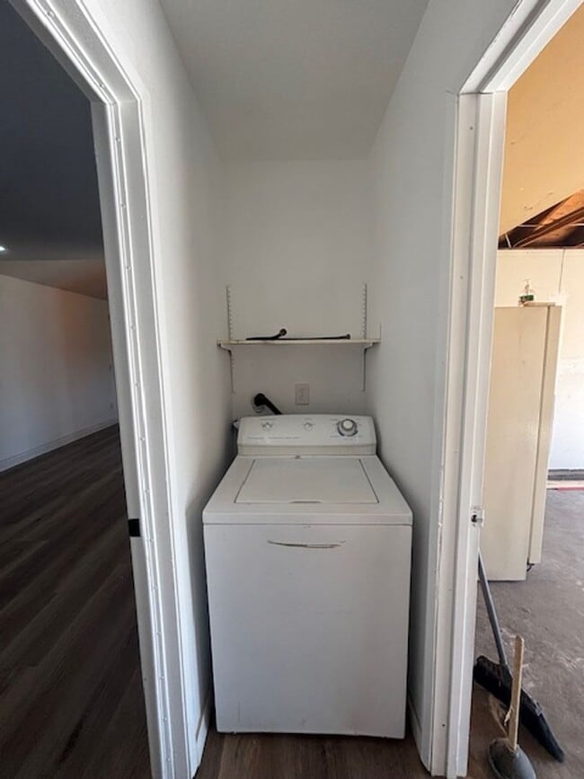 Building Photo - Spacious 3-Bedroom, 2-Bath Home with Modern Upgrades