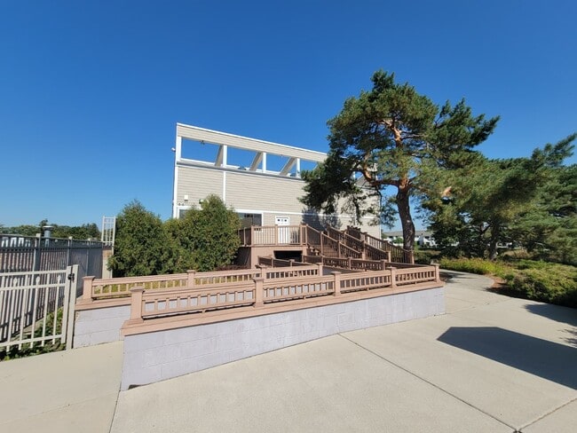 Building Photo - 724 Whitesail Dr